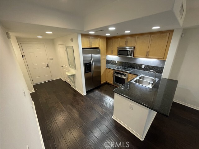 Photo - 931 E Walnut St Condo Unit 213