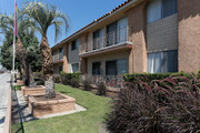 Studio Pointe Apartments - Studio Pointe Apartments