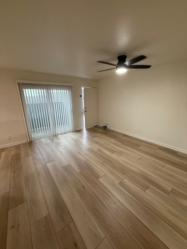 Photo - ALS-1150-GROVE AVENUE Unit #B