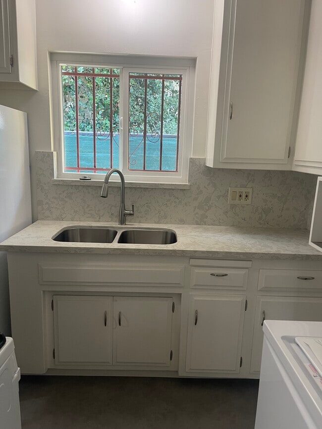 Photo - 1924 Workman St Unit 1924