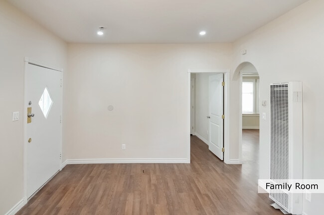 Family Room - 1234 W 37th Dr Unit 0