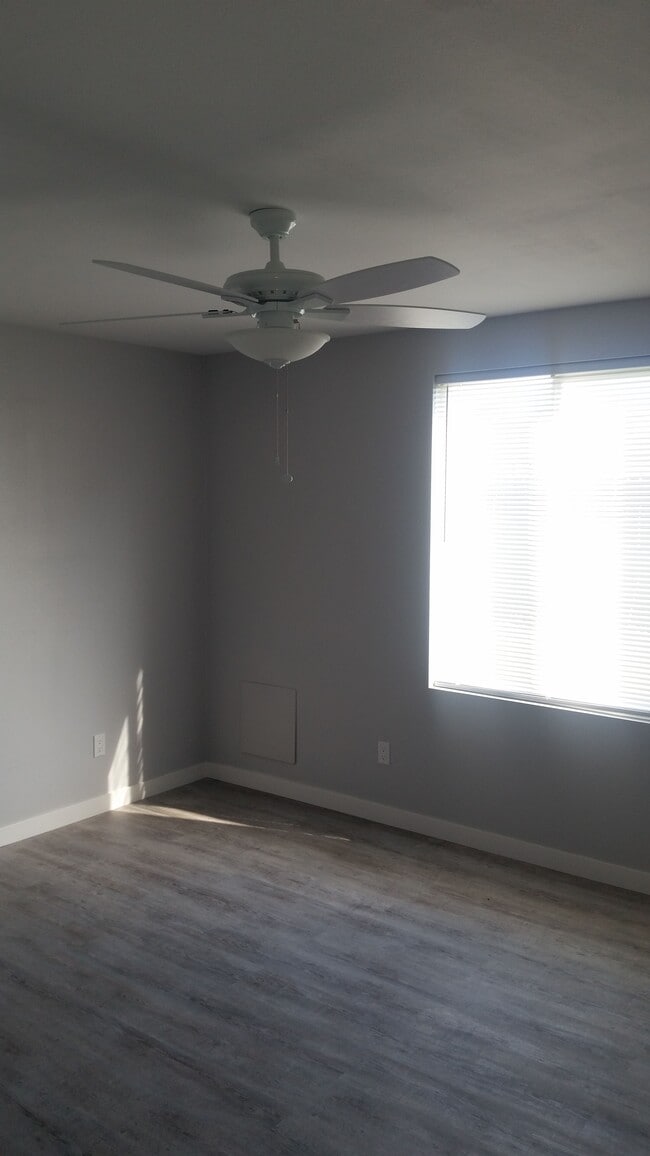 Right side of the bedroom - 550 W 106th St Unit 0