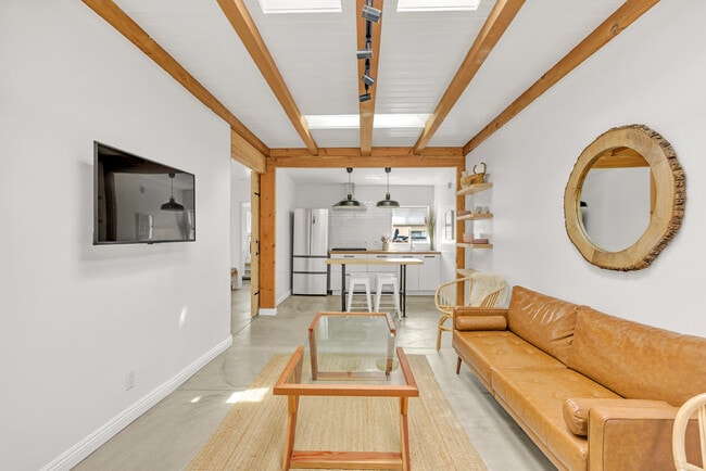 Photo - 718 Vernon Ave Unit #A