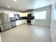 Photo - 1967 Plaza del Amo Plz Unit B