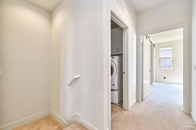 Building Photo - 126 Novel