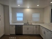 Photo - 711 S Broadway