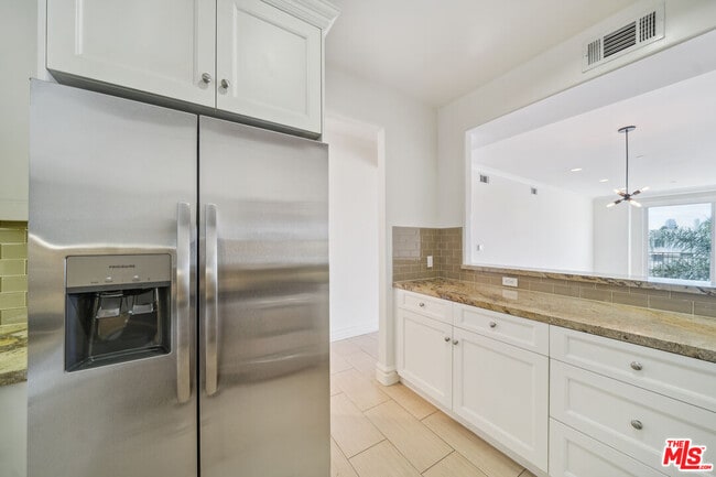 Photo - 1050 S Holt Ave Unit 404