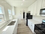 Photo - 4021 Iowa St