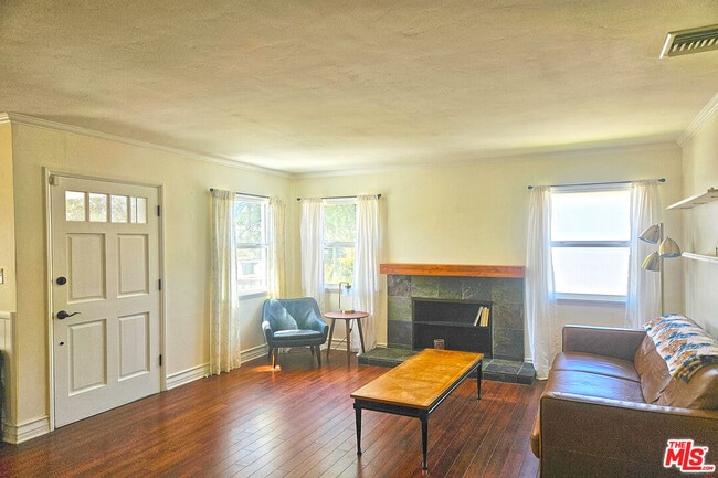 Photo - 436 N Cordova St
