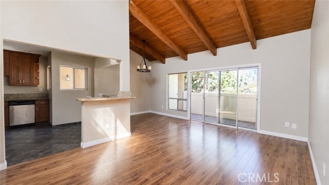 Building Photo - 10331 Lindley Ave