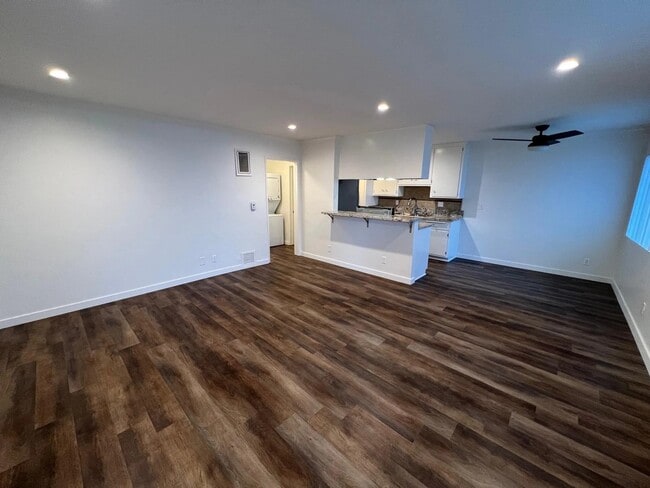 Building Photo - 12716 Venice Blvd. Rental