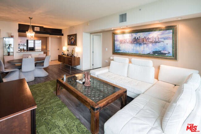 Photo - 13700 Marina Pointe Dr Unit 703