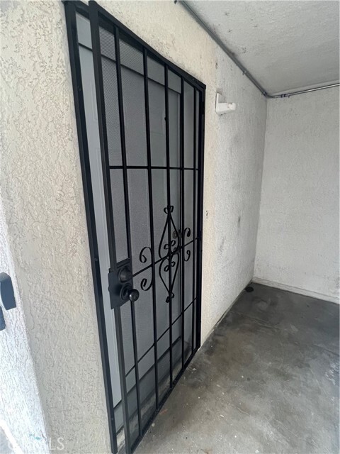 Building Photo - 1126 E Arcadia Ct Unit C