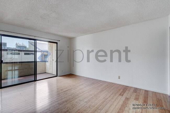 Photo - 320 McHenry Rd