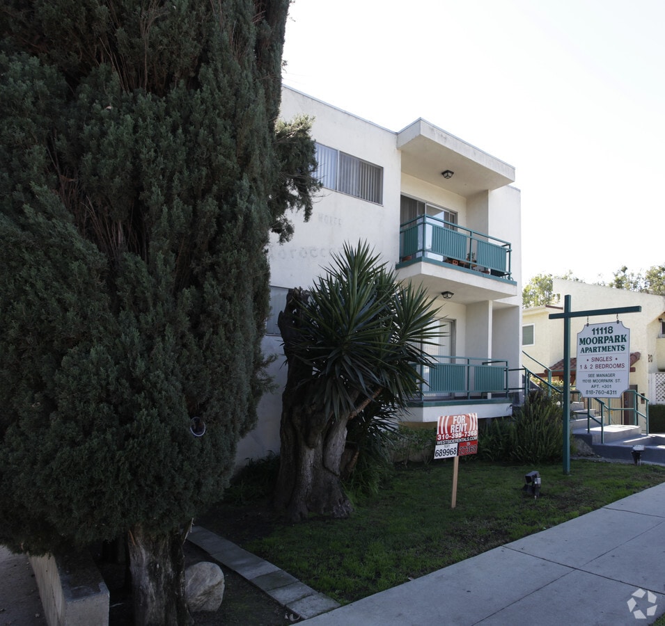 Photo - 11118 Moorpark Apartments