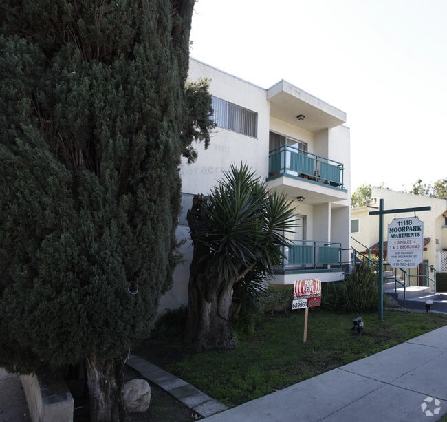 Photo - 11118 Moorpark Apartments