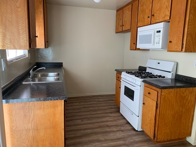 Photo - 15622 Freeman Ave Unit 15622