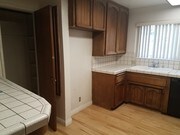 Kitchen - 3112 S Durango Ave Unit 2
