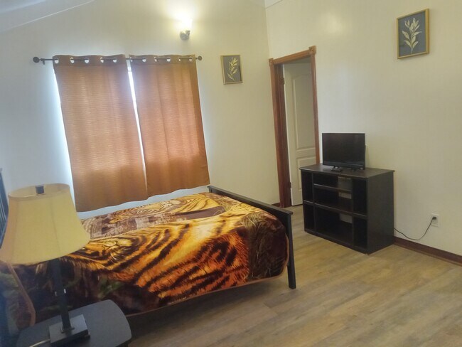 Photo - 408 S Ash Ave