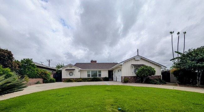 Photo - 1308 Claremont Pl House