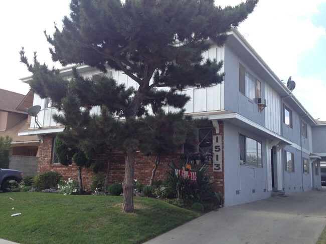 Building Photo - 1513 2nd Ave