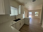 Photo - 1410 E Yucca Dr