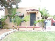 Photo - 2536 Dwight St