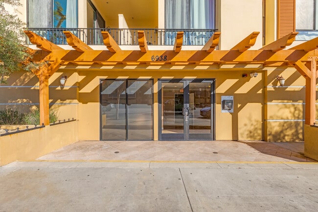 Photo - 6938 Laurel Canyon Blvd Unit 2