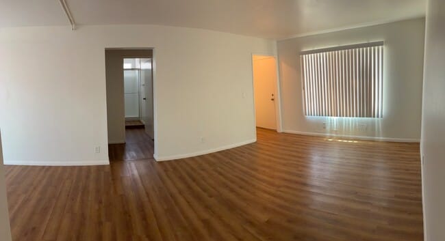 Building Photo - 1154 E Lexington Ave