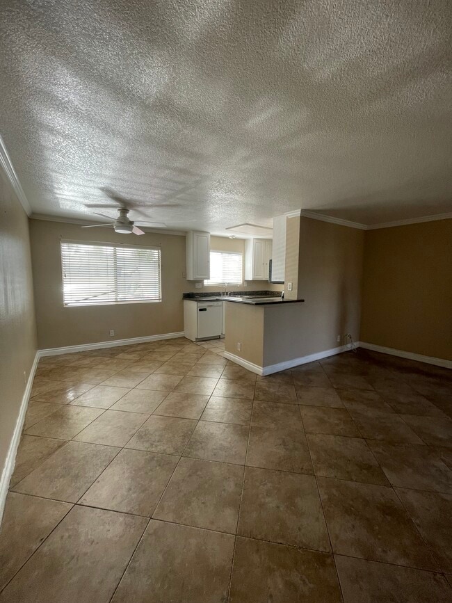Photo - 620 E Lexington Ave Unit All Utilities Included