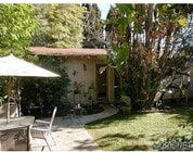 Nestled in lush backyard - 3626 Veteran Ave Unit Back House
