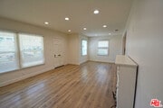 Photo - 16901 Hart St House