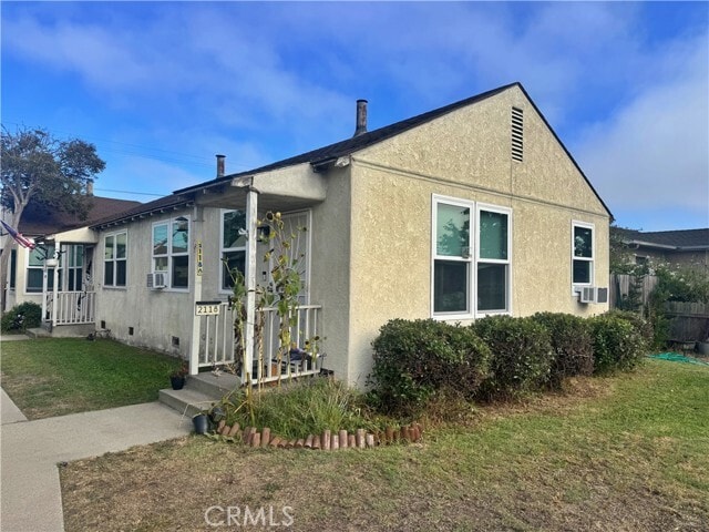 Building Photo - 2118 Cabrillo Ave
