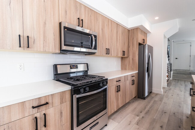 Photo - 4295 1/2 Tujunga Ave