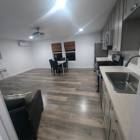 Photo - 445 E Francis St