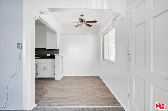 Photo - 176 W Elmwood Ave