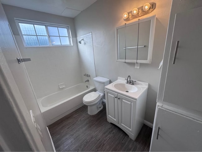 Photo - 1028 Orange Ave Unit 12