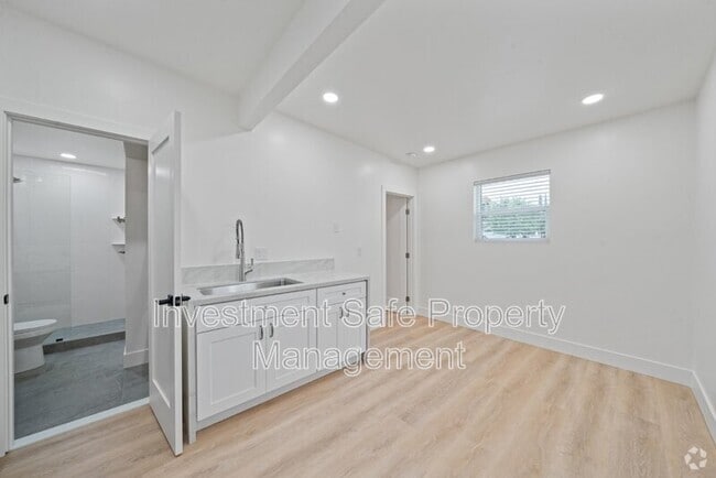 Building Photo - 6842 Estrella Ave Unit ADU Rental