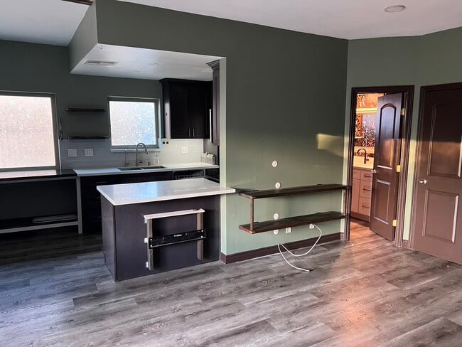 Building Photo - 7515 Winnetka Ave Unit 112