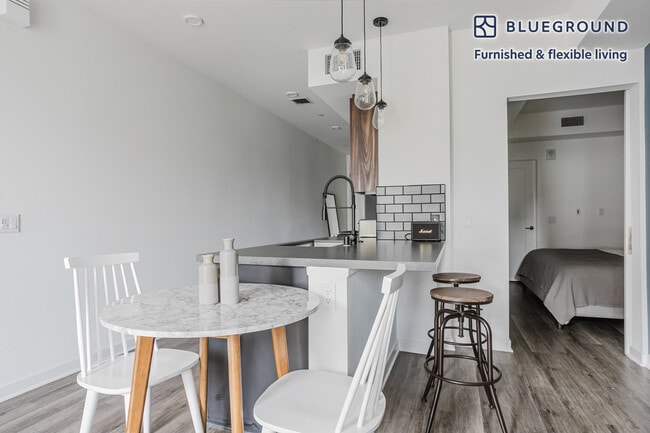 Photo - 201 The Promenade N Unit FL6-ID1259