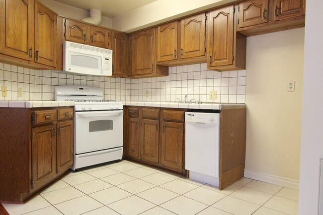 Photo - 4267 Beverly Glen Blvd Unit 2