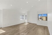 Photo - 1132 Elm Ave Townhome