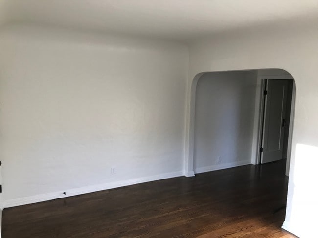 Photo - 1558 S Carmelina Ave Unit 1558