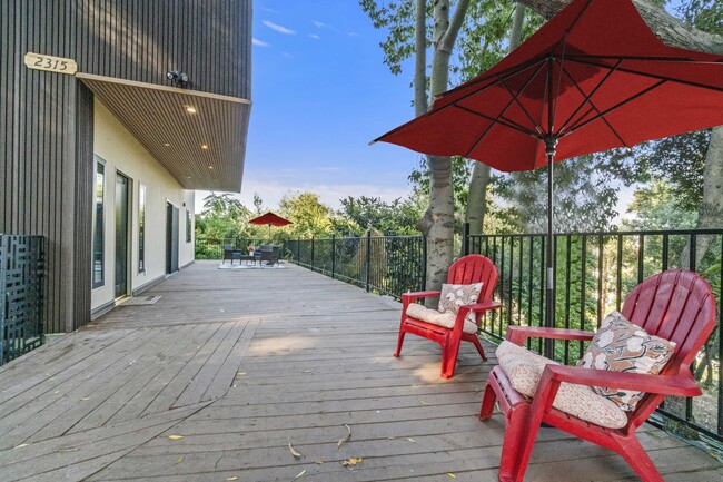 Building Photo - 2315 Loma Vista Pl