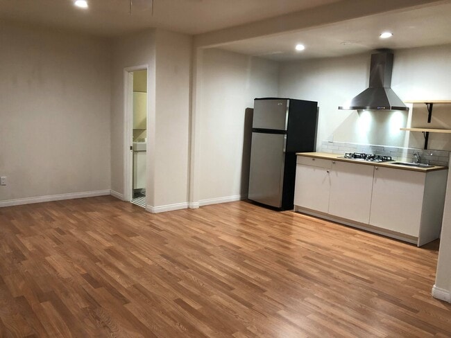 Photo - 3219 Gleason Ave