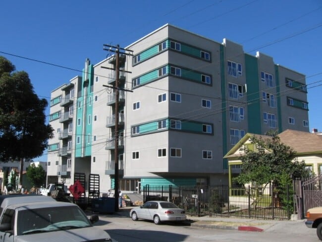 Photo - 959 S Ardmore Ave Apartment
