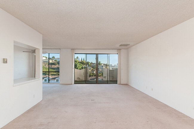 Photo - HUGE 2BD/2BA CONDO IN MISSION HILLS - AMAZ...