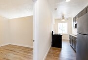 Photo - Spacious Junior 1 Bedroom Oakwood/East Hollywood