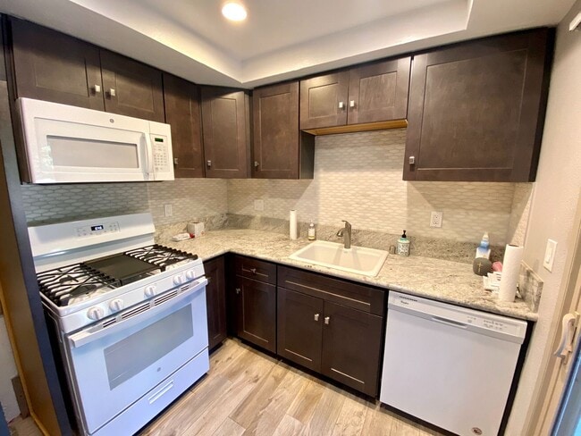 Photo - Large One Bedroom For Rent - Huntington Beach