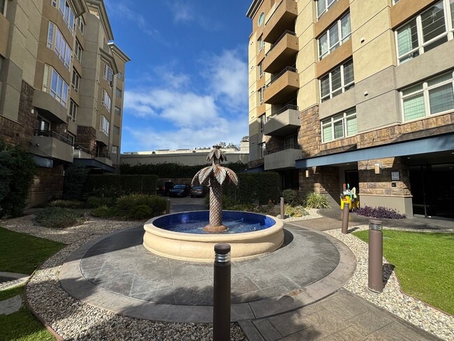 Photo - 3 Bedroom 2 Bathroom down town San Diego